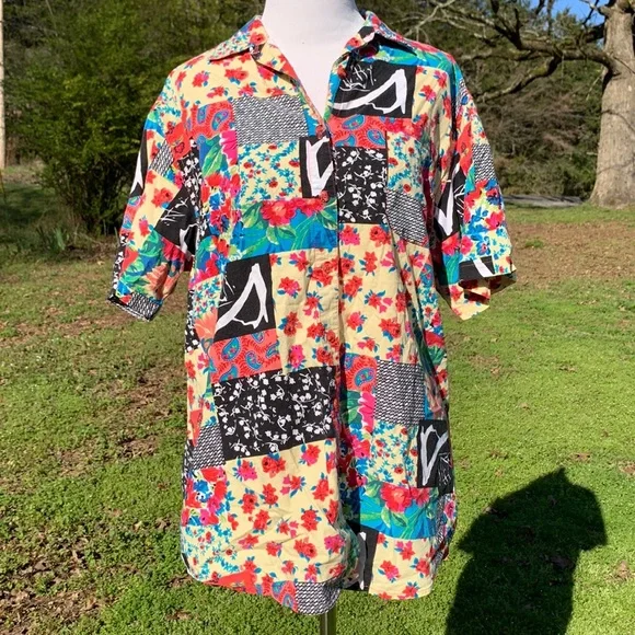 The Coolest Vintage Patchwork Floral Button Up Top Hunt Club Brand Fits Sz Small