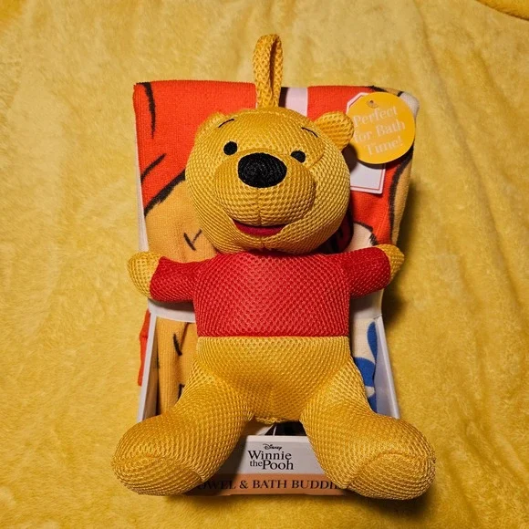 Disney Winnie the Pooh Bath Towel & Bath‎ Buddies Gift Set Babies Kids NWT