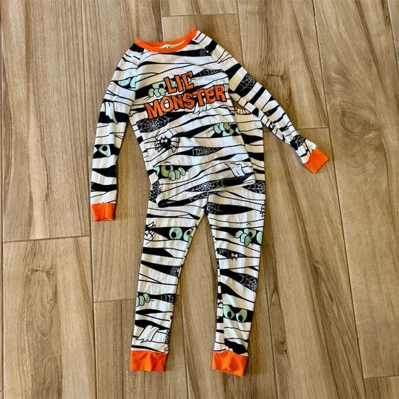 Way to Celebrate Halloween Pajama Set Kids Size 10 Glow in the Dark Mummy
