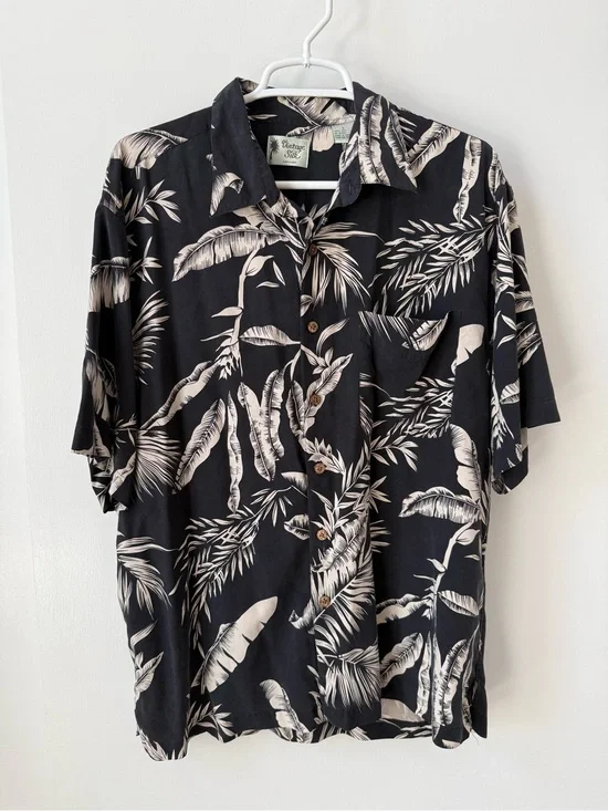 100% Silk Vintage Silk Tropical Print Aloha Button Down Resort Shirt