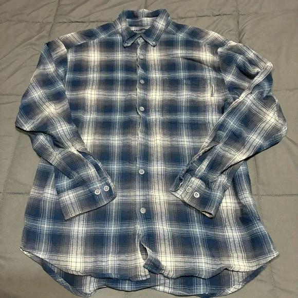 Wolverine men’s size L rn 19414 flannel style button‎ up
