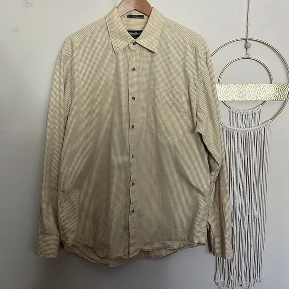 eddie bauer • small checks button down shirt with chest pocket