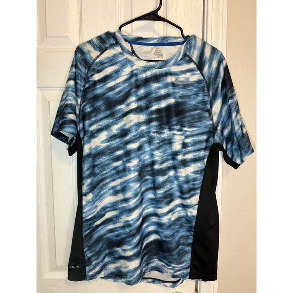 NIKE DRI FIT dark blue athletic short sleeve shirt men's Large