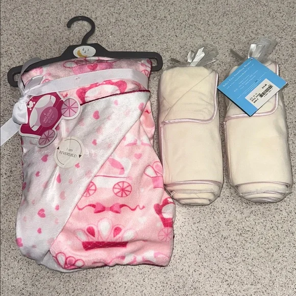 NWT 3 Pink Baby Girl Newborn Blanket Gift Set