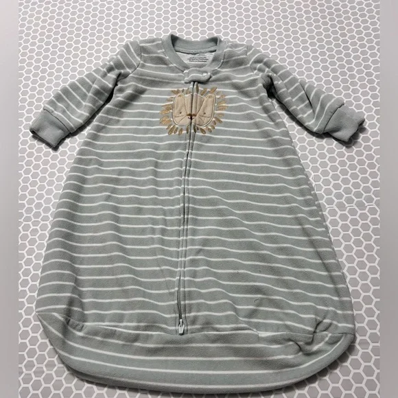 Carter’s Gray White Striped Sleep Sack A Lion Full Zip Closed Bottom  Size 0-3 M
