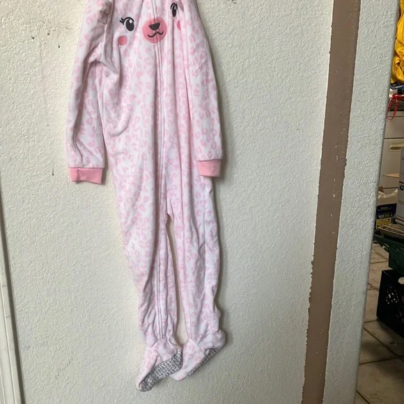 FINAL MARKDOWN Carters footed sleeper 4t