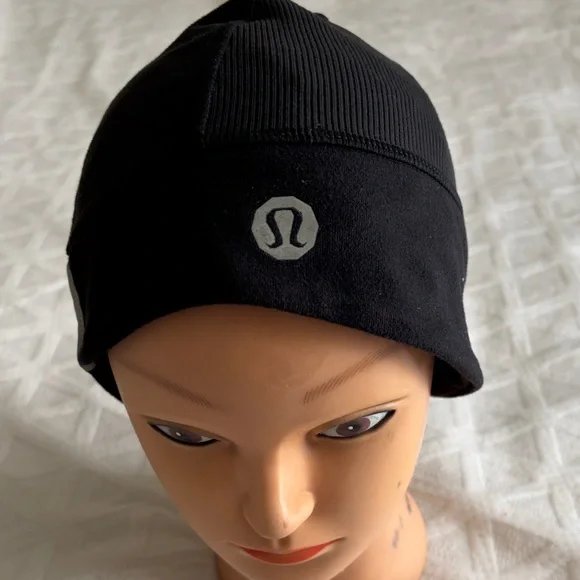 Lululemon Black Reflective Logo Beanie