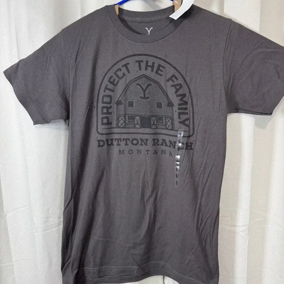 Yellowstone Dutton Ranch Gray Mens Sz Small T-Shirt