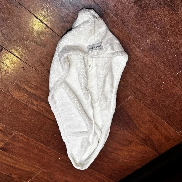 Turbie Twist White Hair Towel Turban Wrap