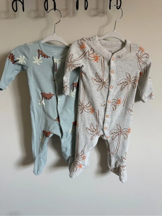 Carter's set of 2 Sleep and Play Footie Pajamas