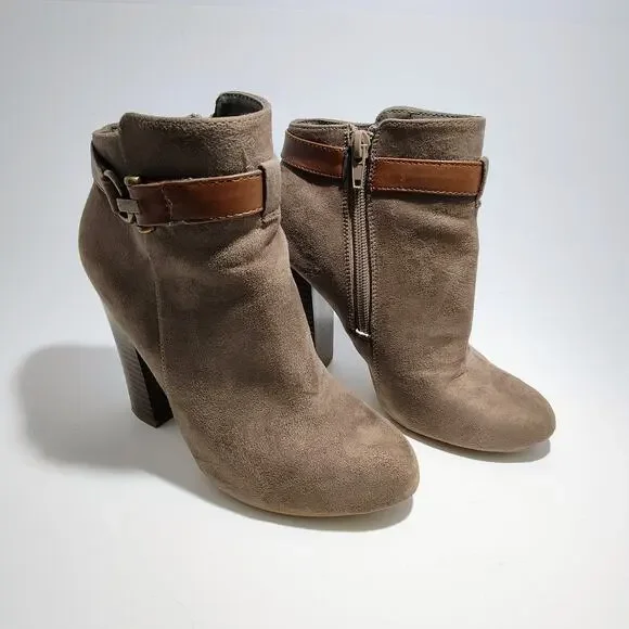 Bamboo Women's Size 5 1/2 Suede High Heel Ankle Zip‎ Boots