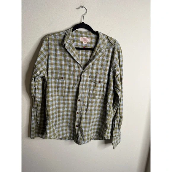 Filson Men's Medium Olive Plaid Long‎ Sleeve Button Up Shirt Outdoors Casual