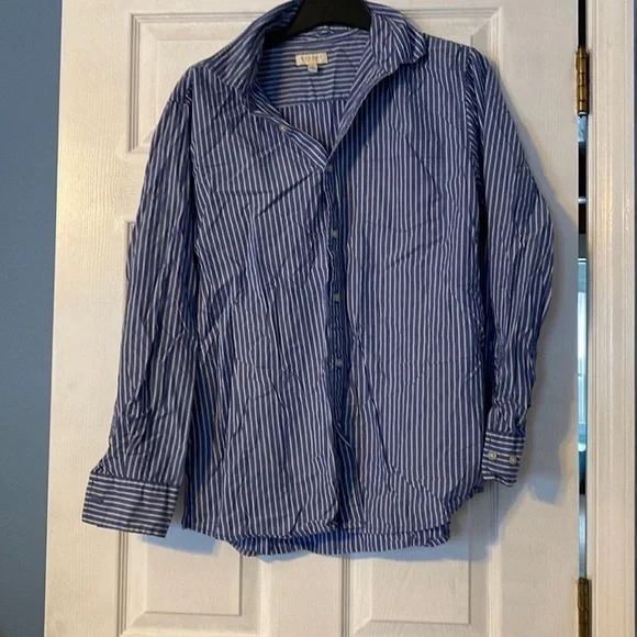 Sonoma mens button down shirt; size large