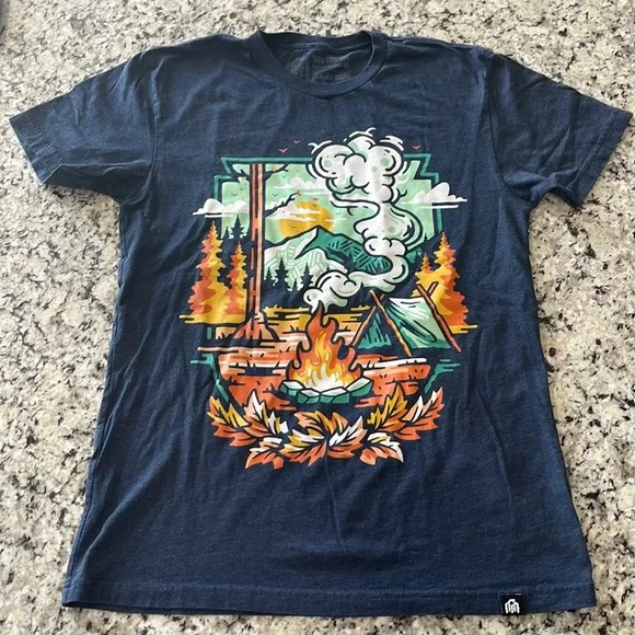 Into The AM Campfire Shirt Size S