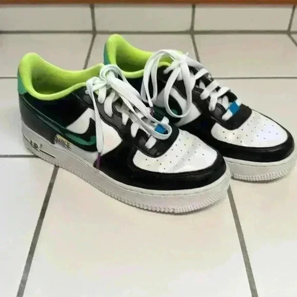 Nike Air Force 1 Lv8 Graffiti Size 7Y