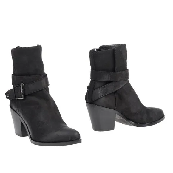 NIB $640 C'N'C Costume National Italy nubuck leather boots. IT‎ 38 US 7