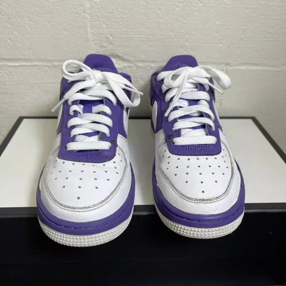 Nike Air Force 1 '82 Kids Size 3.5Y Purple and White 314192-511 Unisex‎ Sneakers