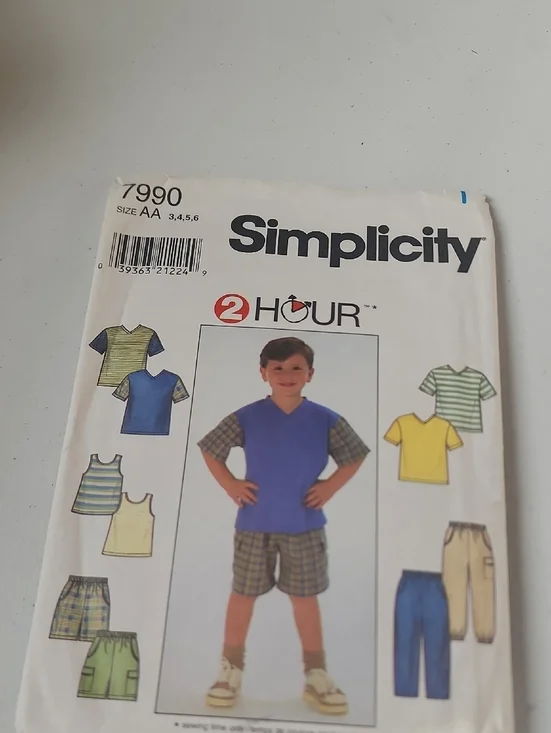 Simplicity Kids' Blue V-Neck Top with Plaid Shorts Pattern Cover Art