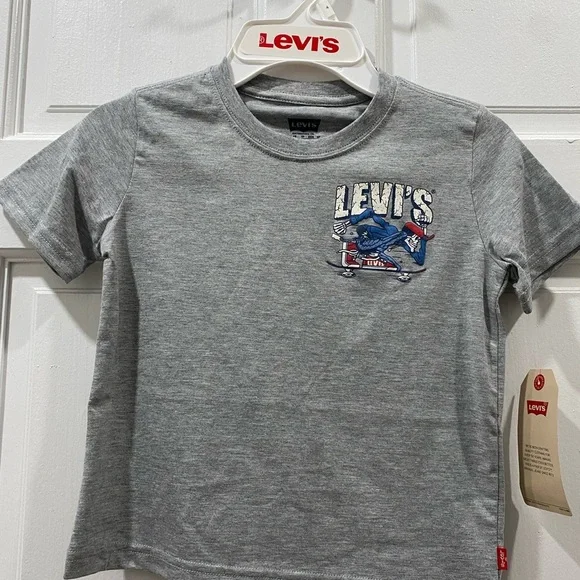 NWT Levi’s Gray Kids T-Shirt With Skeleton Graphic