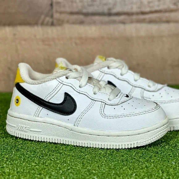 Toddler's Nike Force 1 LV8 White/Black-Dark Sulfur‎ - Size 8C (DM4254 100)