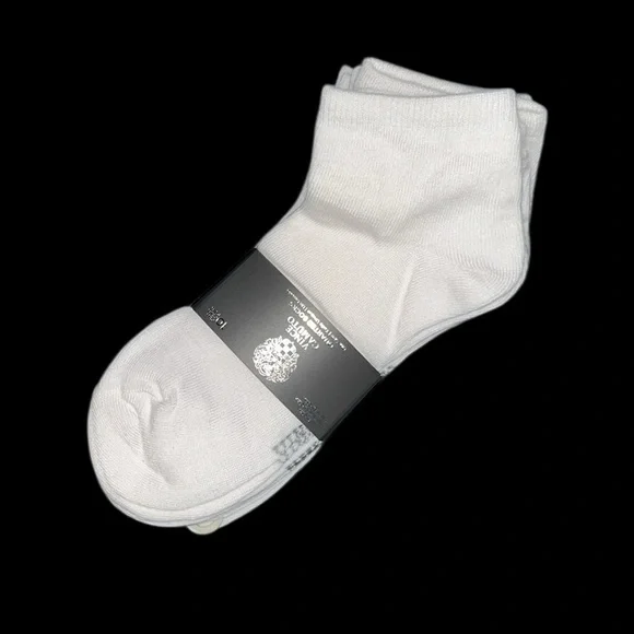Vince‎ Camuto White Casual Women‘s Socks