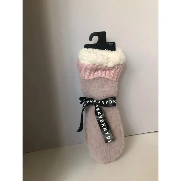 DKNY Faux Fur Violet Ice Slipper Socks Sz S-M NEW