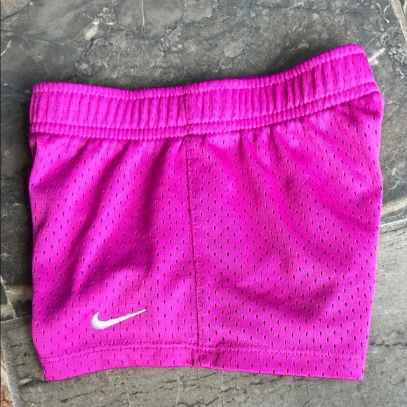 Girls Nike‎ Shorts