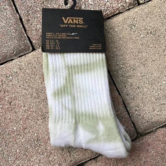VANS “Off The Wall” Women’s socks   NWT