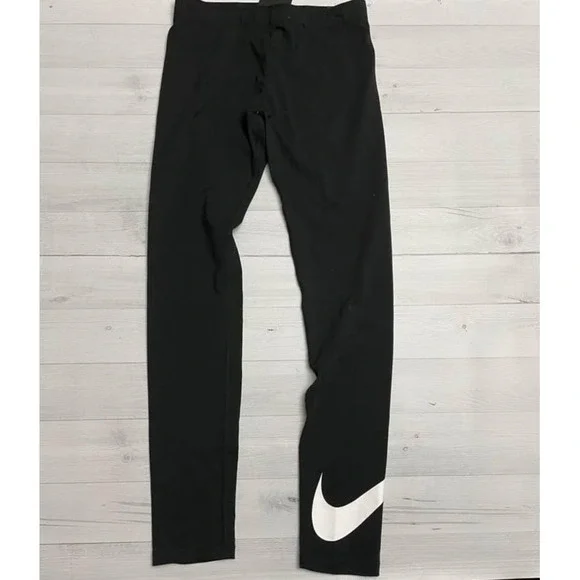 Nike girls black swoosh leggings tight fit youth XL‎ NEW