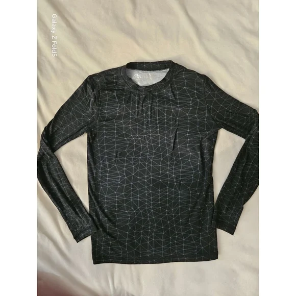 Boys Athletic Works Black Gray Geometric Long Sleeve Tee L