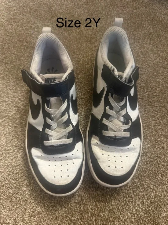 Nike Kids Black & White High-Top Sneakers sz 2 youth
