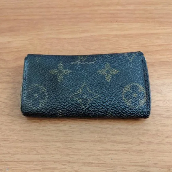 Louis Vuitton Monogram Key Holder/Wallet #1385💥PRICE DROP💥