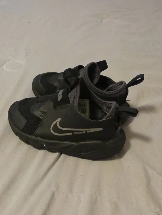 Nike Kids Black Slip-On Sneakers with Swoosh