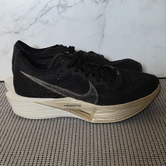 Nike Womens Vapor Fly 3 Road Racing Sneakers Shoes Black Gold 7 (DV4130-002)