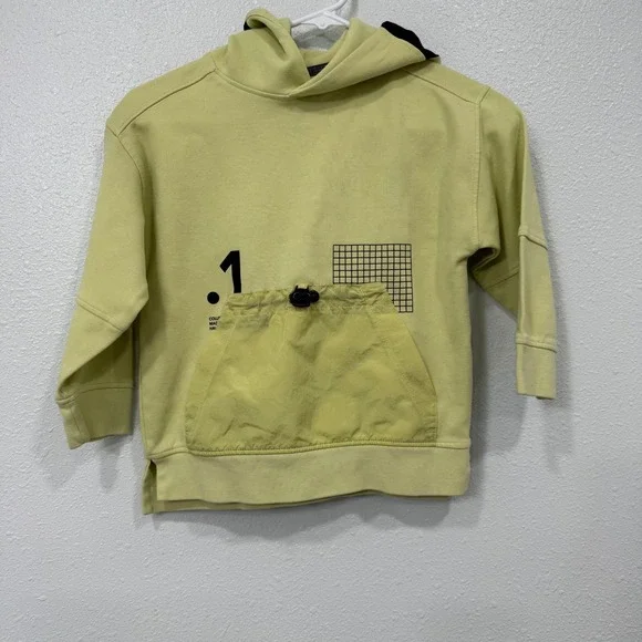 ZARA Kids Yellow‎ Graphic Hoodie Size 6 116 Kangaroo Pocket Drawstring