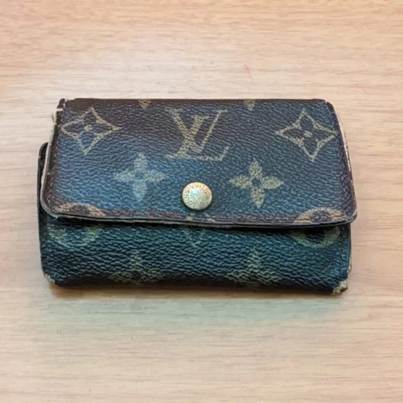 Louis Vuitton Monogram Key Holder/Wallet #1475💥PRICE DROP💥