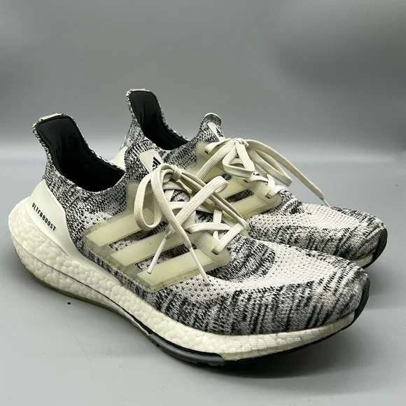 Adidas Ultraboost 21 Oreo sz 8.5