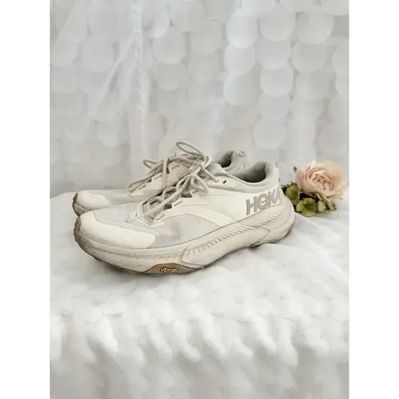 Hoka One One Transport Running Shoes Womens Size 7 B White Beige Vibram Sole