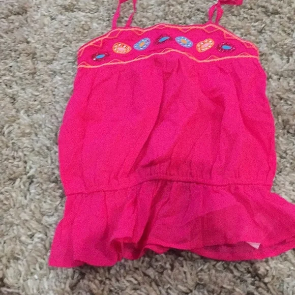 Nwt top from the children’s place size 5/6