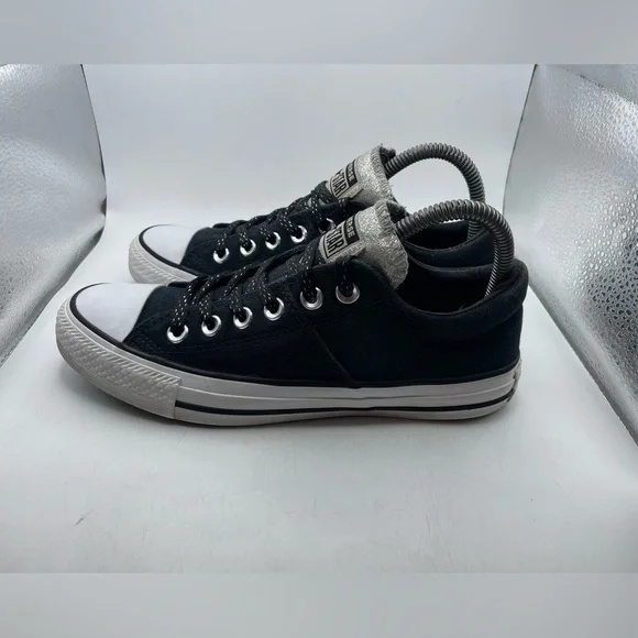 Converse All Star Black canvas women’s Low-Top Sneakers size 7