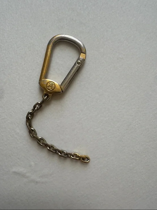 💯 authentic Louis Vuitton  Metal Carabiner Keychain  - Gold Tone