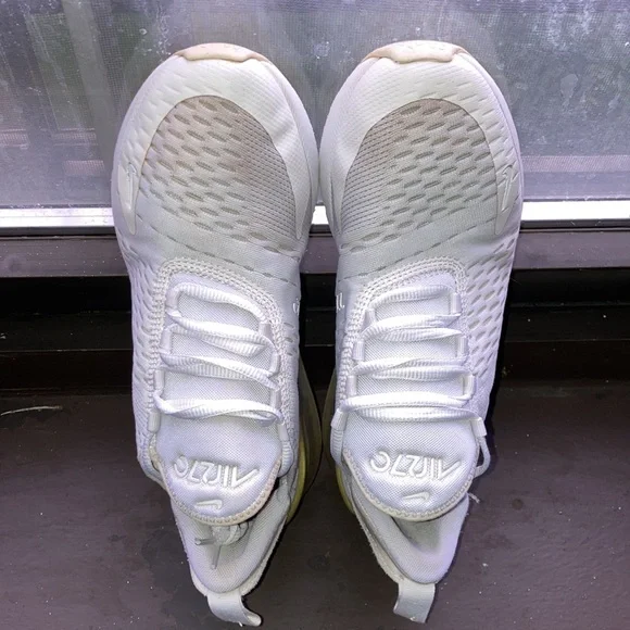 Nike Air Max 270 Women Size 7.5 Youth Size 6 White 943345-103 Running Shoes