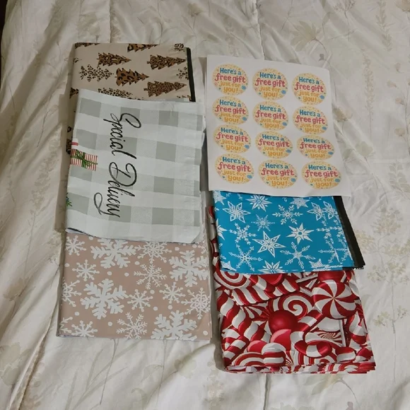 An Assortment Of 25 Poly Mailer And 24 