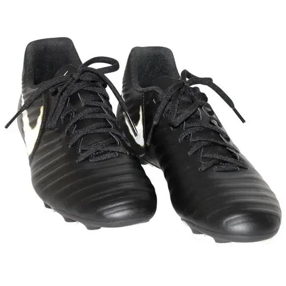 Nike Tiempo soccer Cleats Black and Gold Size 8
