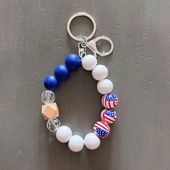 Red White Navy Blue Wood Bead USA Flag Keychain Bag Purse Charm Stretch Bracelet