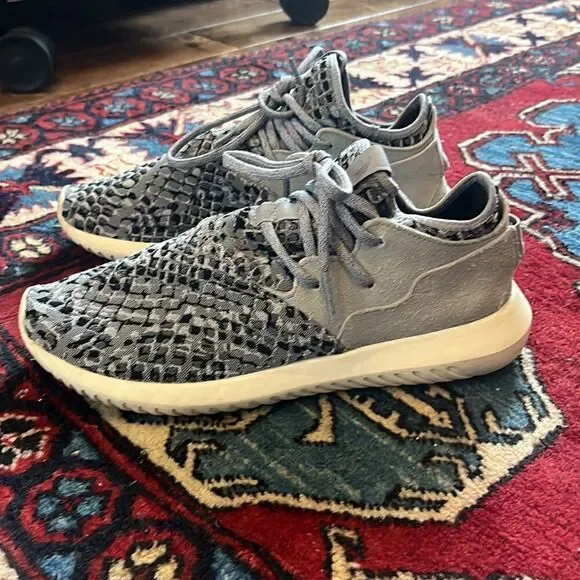 Adidas Tubular BA7100 8 Running Shoe Primeknit Snake Skin Gray Suede