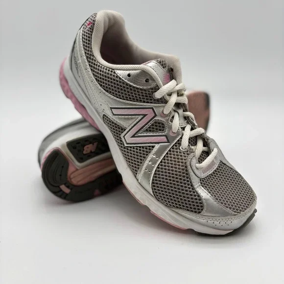 New Balance 665 Susan G Komen Walking Shoes Grey Silver Pink WW665KM Mens 8