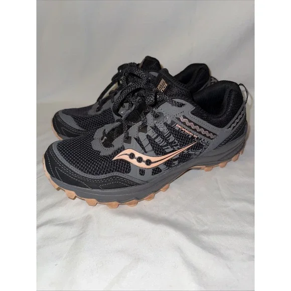 Saucony Womens Excursion TR12 S10451-2 Gray Running Shoes Sneakers Size 9.5
