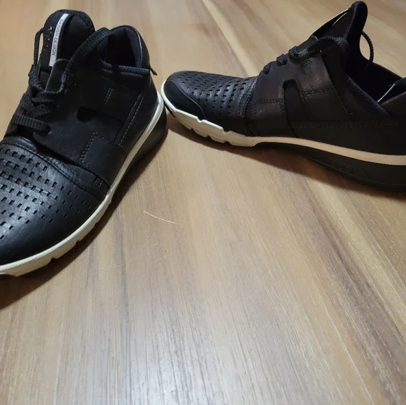 Ecco womens Shoes Size 37 us Size 6/6.5 black