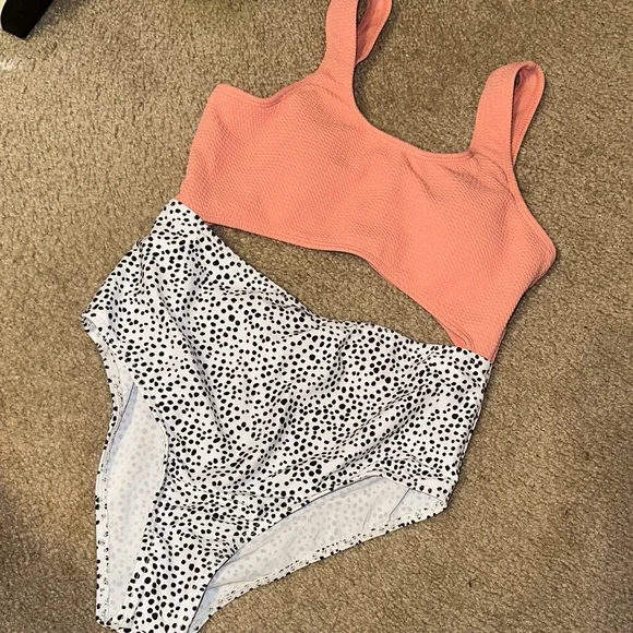 MakeMeChic Girl's Cut Out Dot Print One Piece Swimsuit Color Block